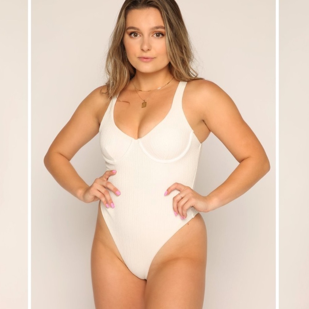 NWT “ALEXANDRA WHITE” ONE PIECE SWIMSUIT